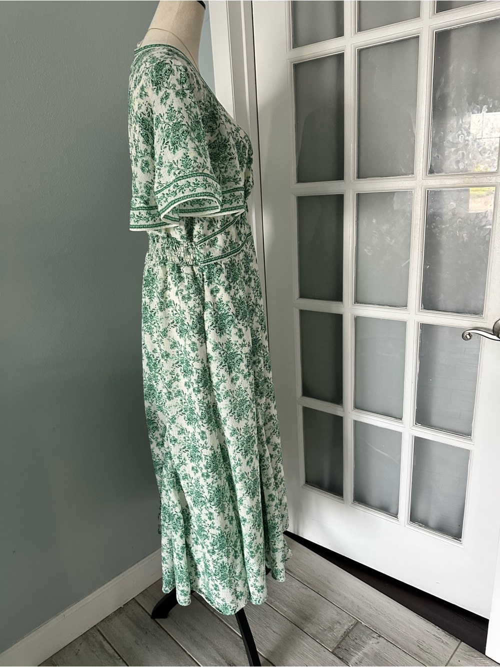 Max Studio Green and Cream Floral Wrap Maxi Dress - Picture 5 of 10